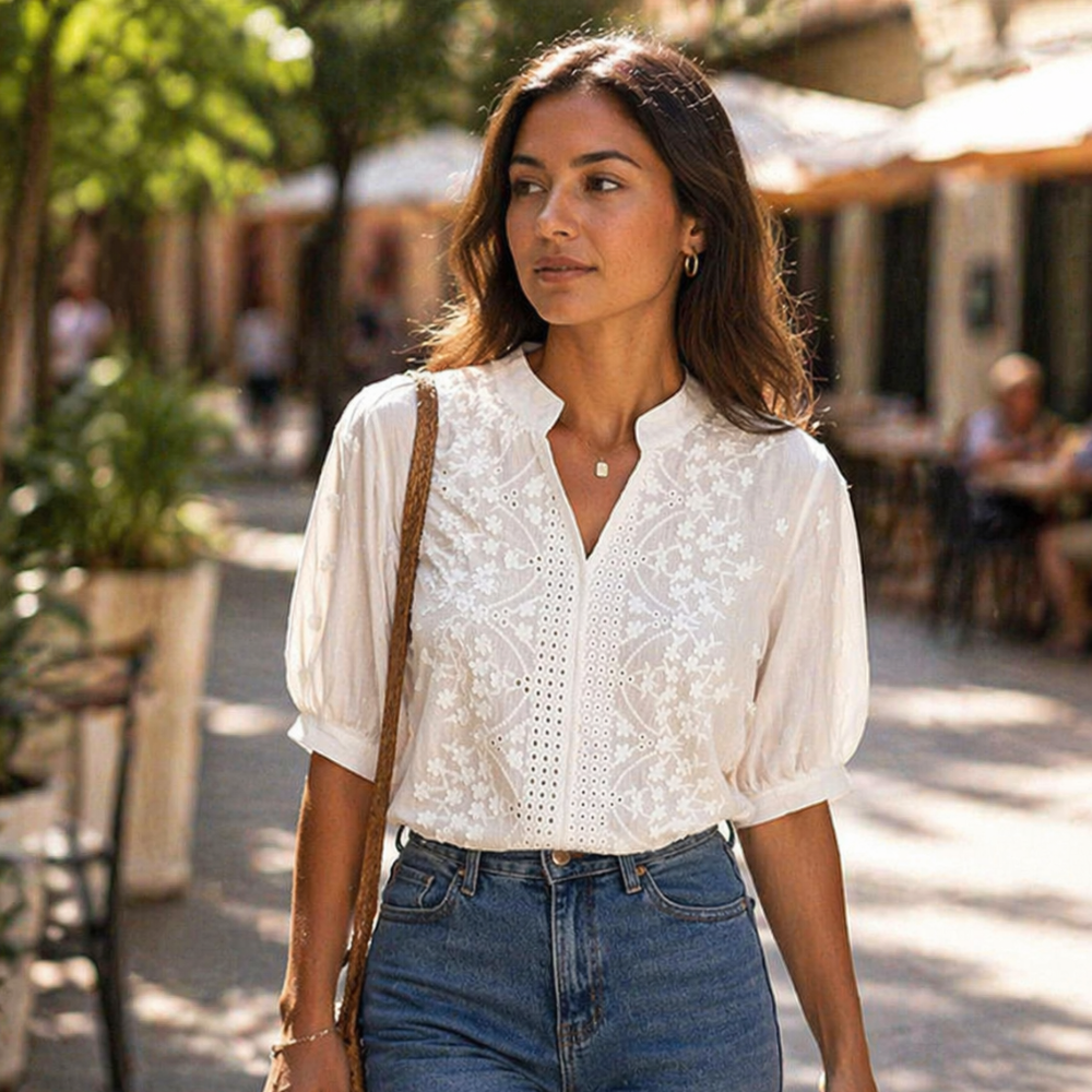 Amelie Blusa Mujer – Escote en V, Mangas Abullonadas y Detalles de Encaje Elegante