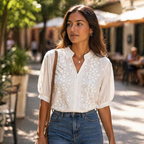Amelie Blusa Mujer – Escote en V, Mangas Abullonadas y Detalles de Encaje Elegante