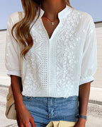 Amelie Blusa Mujer – Escote en V, Mangas Abullonadas y Detalles de Encaje Elegante