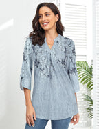 Martina Blouse Femme – Col en V, Manches 3/4, Tunique Florale Plissée Élégante