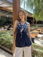 Valeria Camiseta Mujer – Escote en V, Fruncidos Laterales, Túnica Casual Elegante