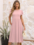 Robe midi florale Elisa pour femme – manches courtes, col rond, coupe trapèze avec poches
