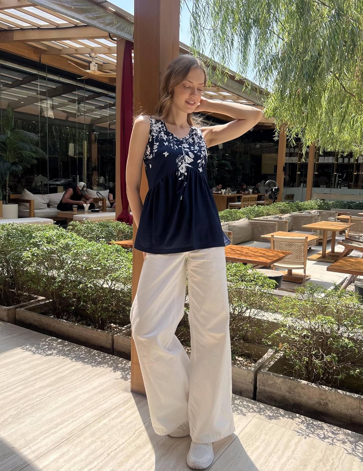 Valeria Camiseta Mujer – Escote en V, Fruncidos Laterales, Túnica Casual Elegante