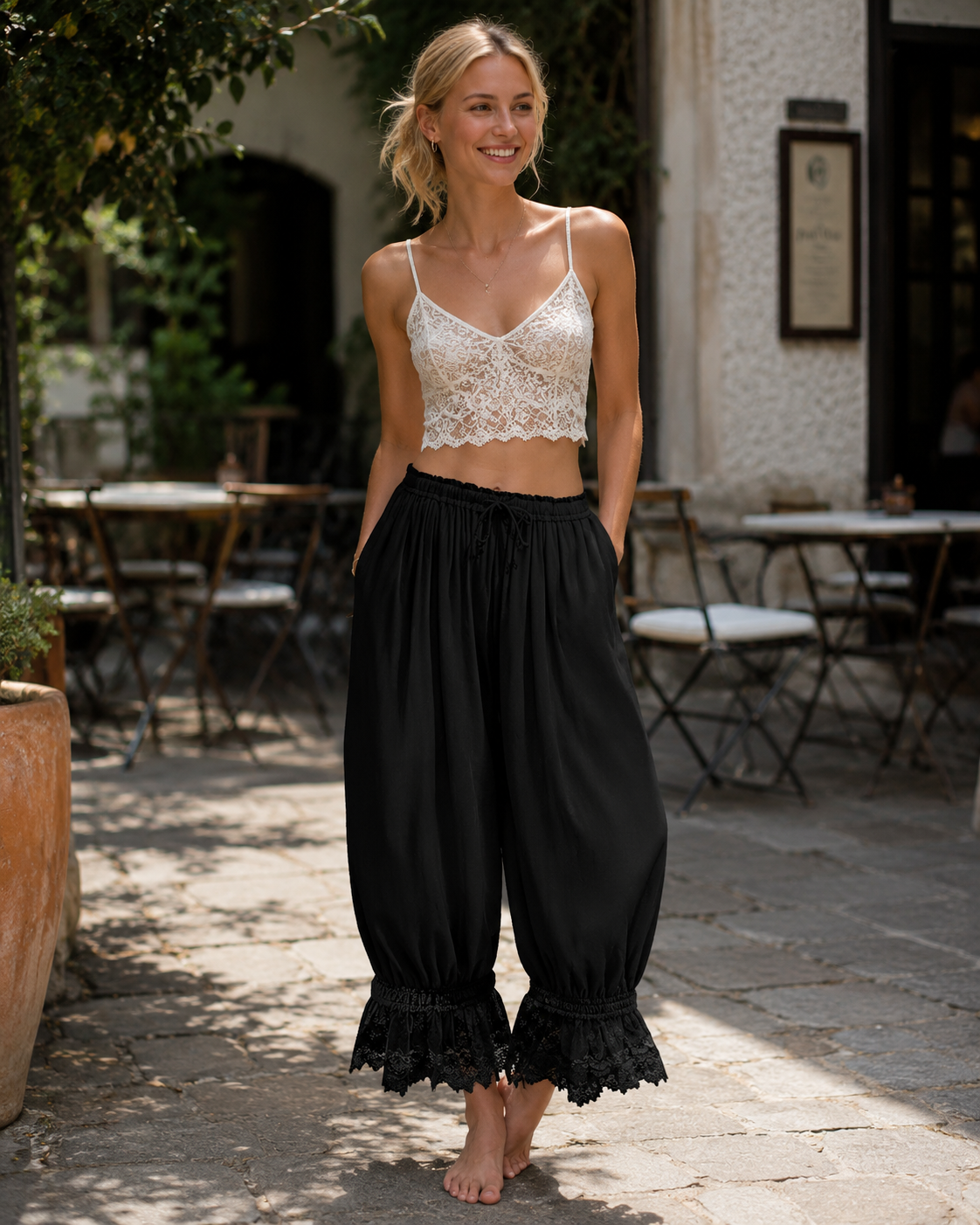 Dámské kalhoty Ivy Bloomers – směs lnu, krajkový volán a stahovací šňůrka