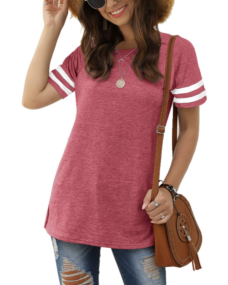 Chloe T-shirt til kvinder – sommerbluse med stribede ærmer, rund hals og sideslids