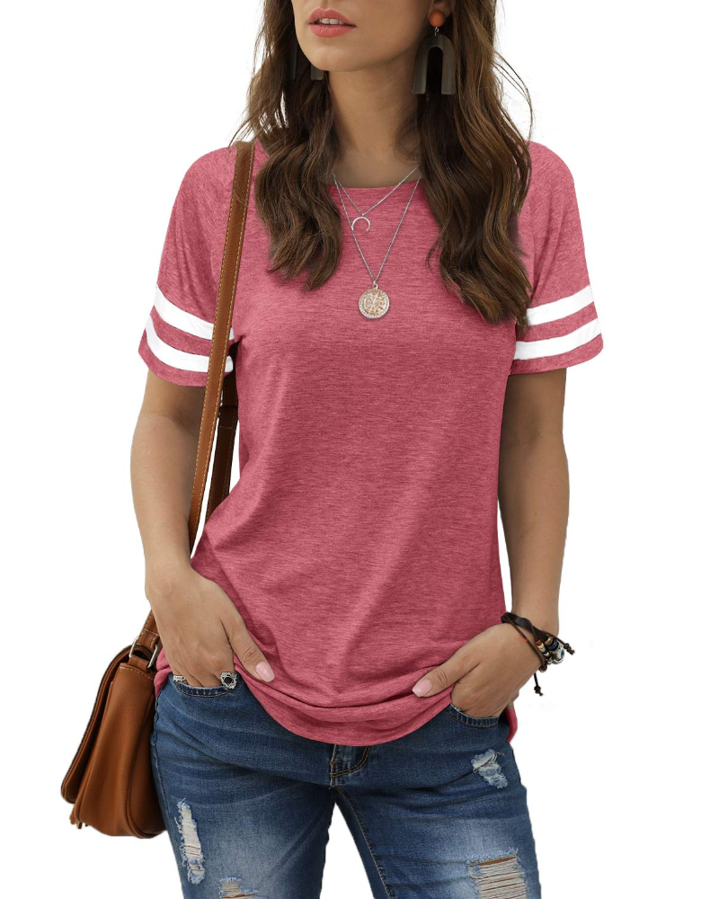 Chloe T-shirt til kvinder – sommerbluse med stribede ærmer, rund hals og sideslids