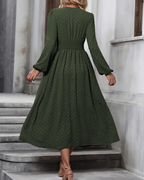 Grace damekjole med V-hals – elastisk stoff, elegant passform og krøllfri velour
