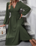 Grace damekjole med V-hals – elastisk stoff, elegant passform og krøllfri velour