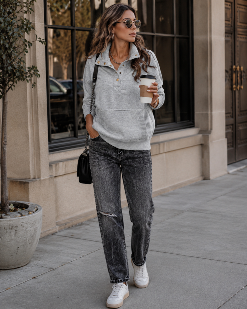 Nola Damen-Sweatshirt – Hoher Kragen mit Knöpfen, lange Ärmel und lockere Passform