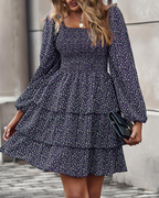 Whitney Mini-Kleid für Damen – Quadratischer Ausschnitt, gesmoktes Oberteil und lange Ärmel