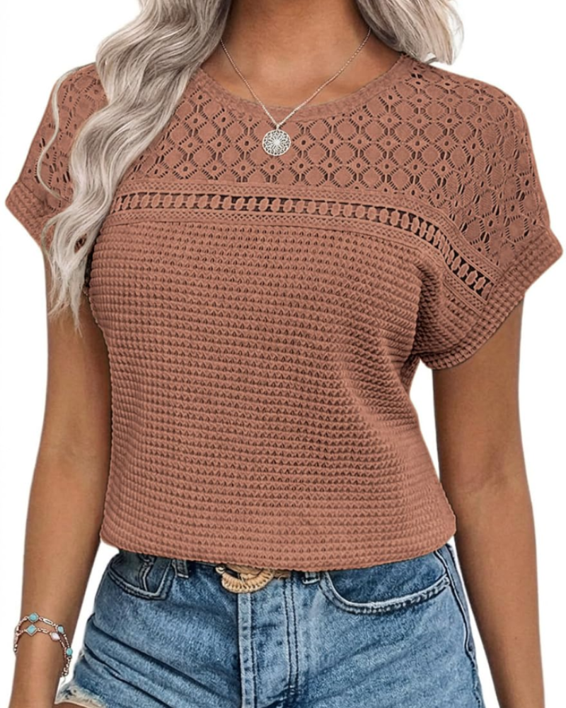 Phoebe Blusa Donna – Top Waffle con Girocollo, Dettagli Crochet & Vestibilità Morbida