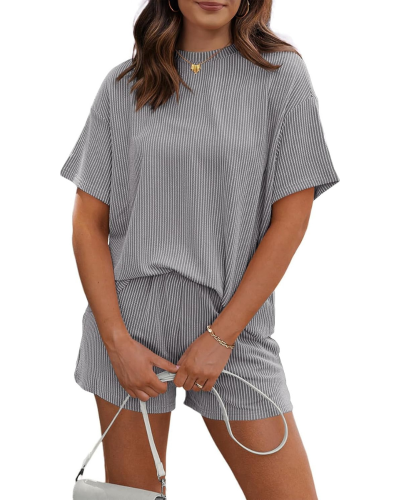 Delaney Set Donna 2 Pezzi – Maglia a Costine, T-Shirt Oversize e Shorts con Tasche